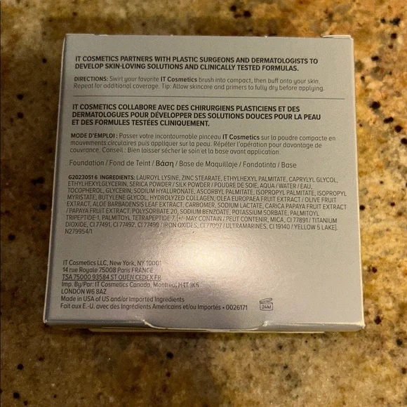 IT Cosmetics Celebration Foundation - MEDIUM full coverage, antiaging POWDER - Picture 5 of 7